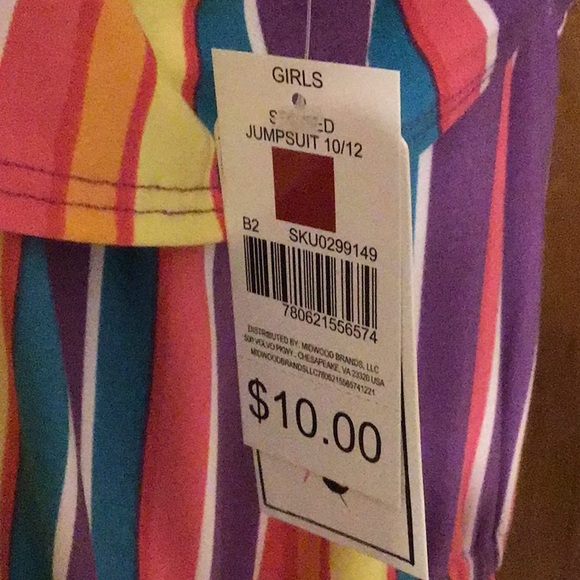 Jumpsuit - Picture 3 of 5